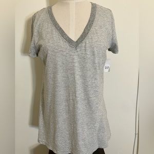 Gap women’s medium grey & white striped v-neck tee
